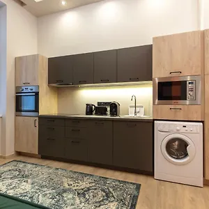  Appartement E12 Boutique