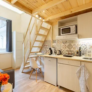Apartment Mezzanine - Air Conditioned, Budapest